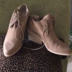 EILEEN FISHER BOOTS NWOT